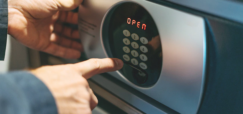 Cash Safe Openers in West Hollywood, California