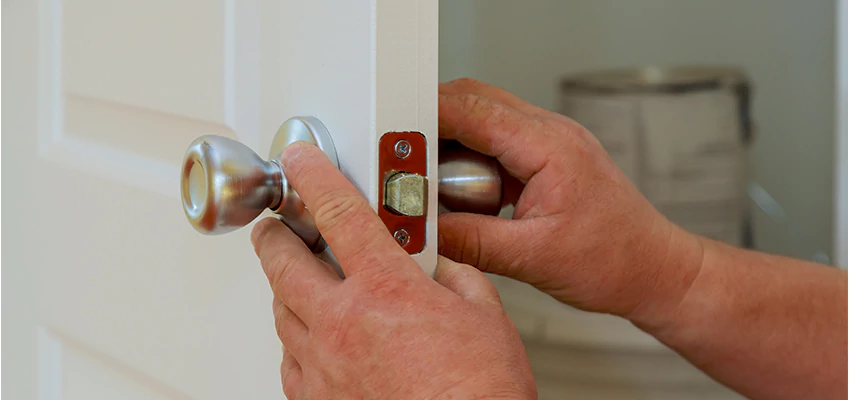 AAA Locksmiths For lock Replacement in West Hollywood, California